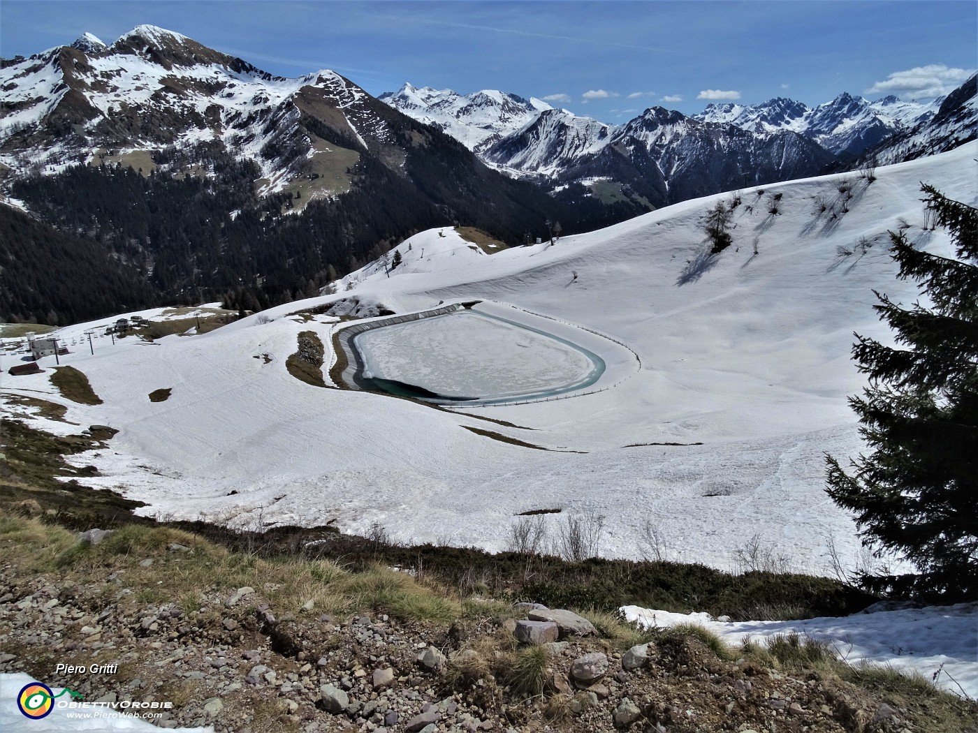 33 Scendendo l'innevato Vallone dei Sessi.JPG